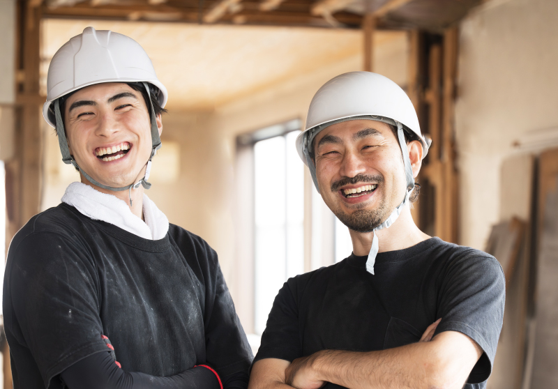 工事部で働く人たちの写真