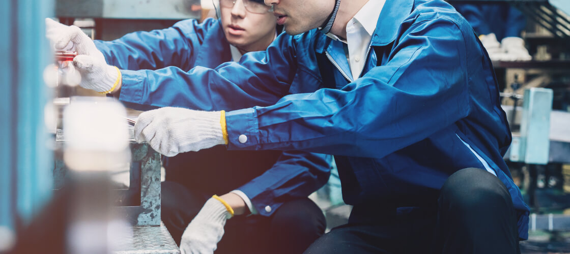 派遣先で働く人たちの写真